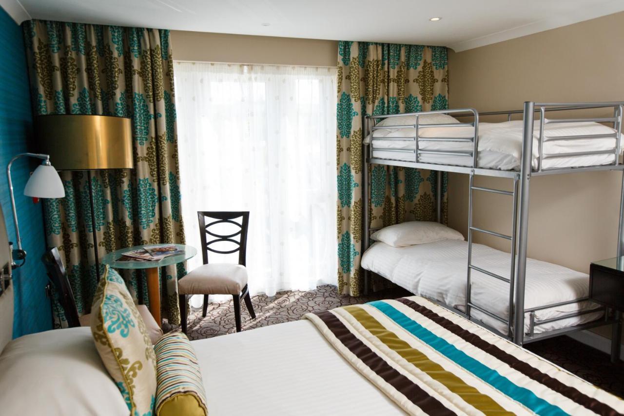 The Plough Inn Llandeilo Extérieur photo